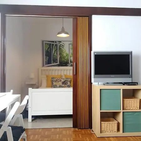Апартаменты Wifi Aircon